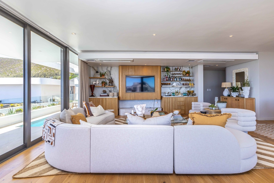 4 Bedroom Property for Sale in Fresnaye Western Cape